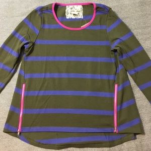 Lilis Closet long sleeve tee